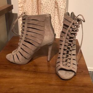 NWT Vince Camuto Fiona Heels - Size 6